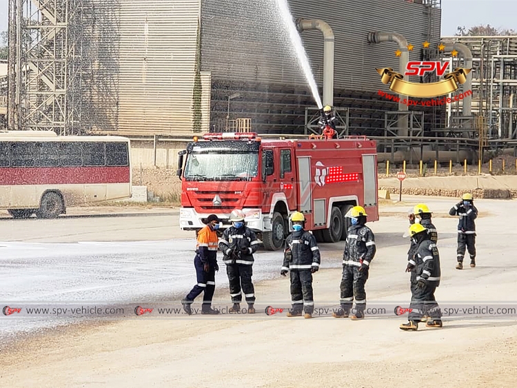 Foam Fire Tanker Sinotruk in Congo 2